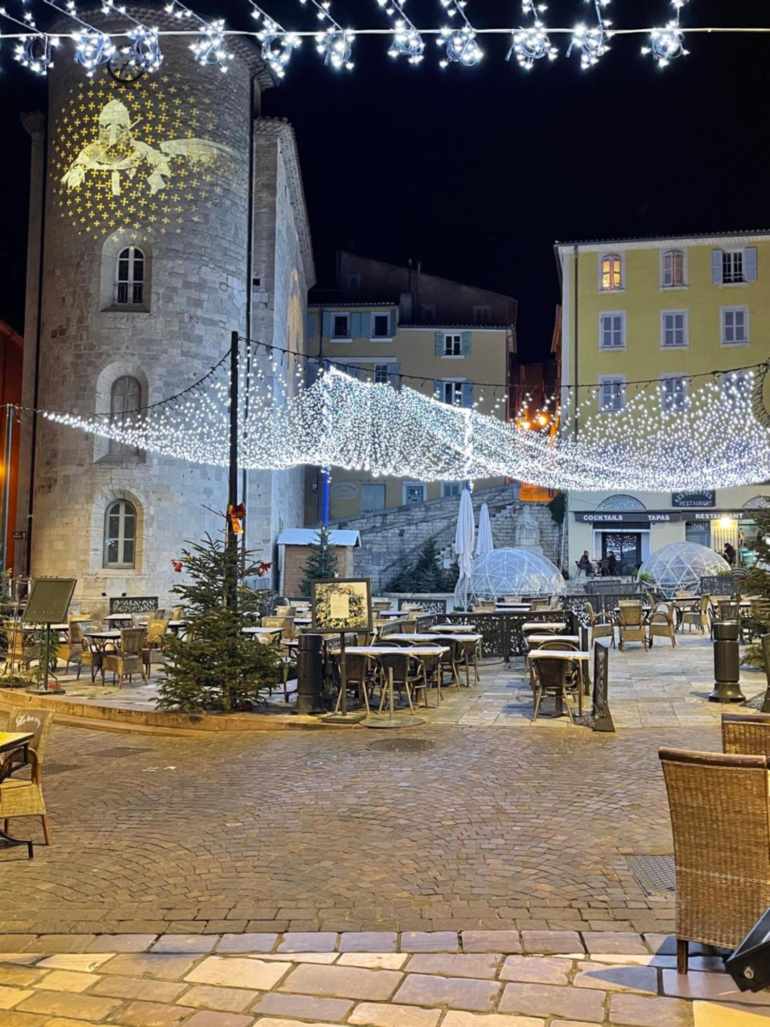 Le Palmae, Serenite Et Charme En Coeur De Ville Hyères Esterno foto